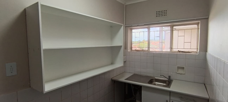 To Let 1 Bedroom Property for Rent in Oostersee Western Cape